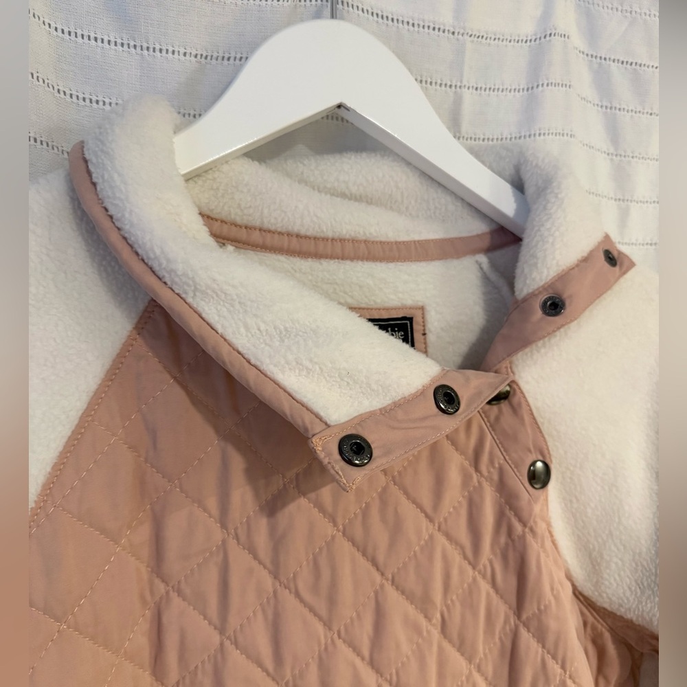 Abercrombie & Fitch Asymmetrical Snap Fleece Ivory and Pink Size Small - Picture 3 of 9